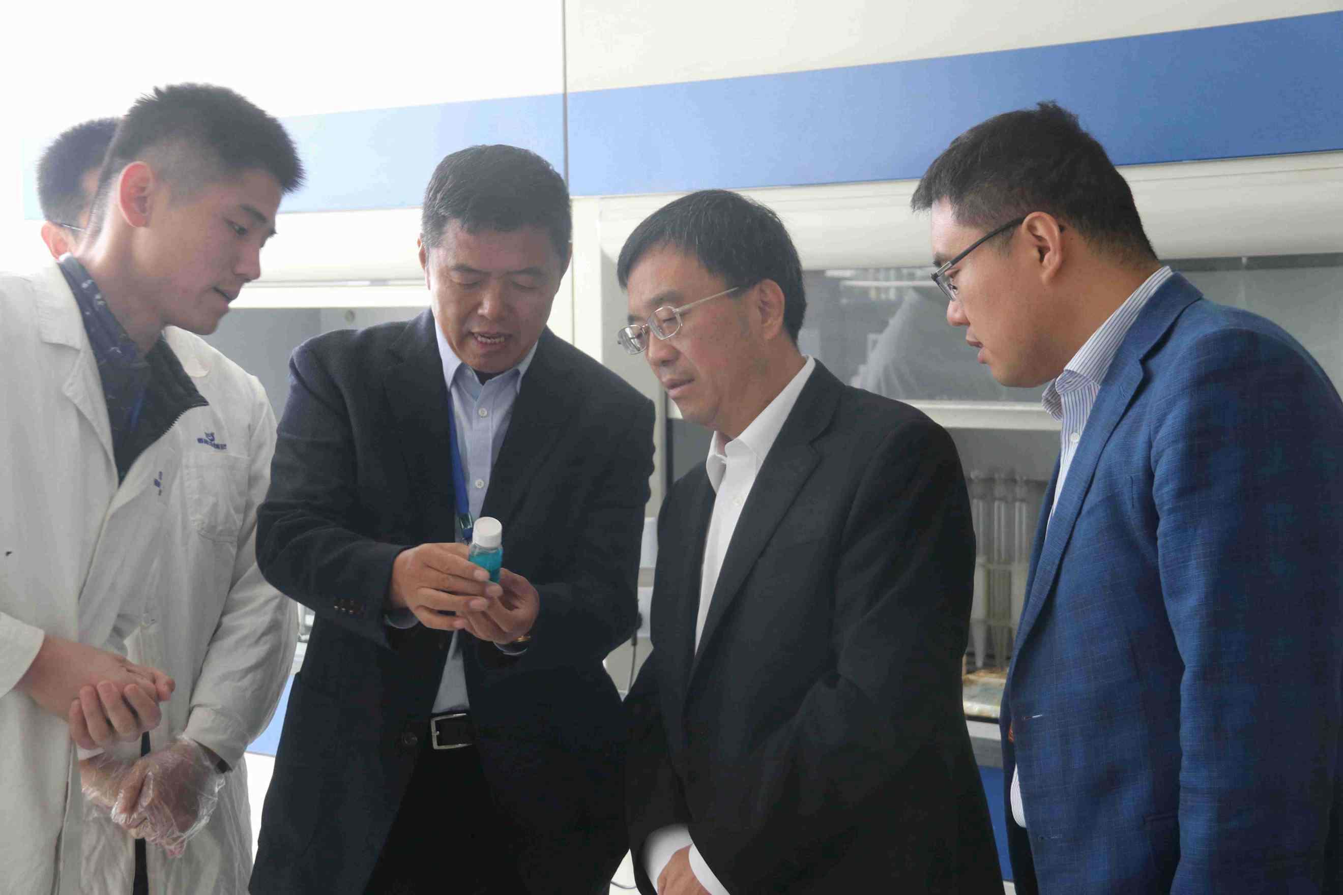 市委常委、市秘書長祝華到集團(tuán)宣講十九大精神